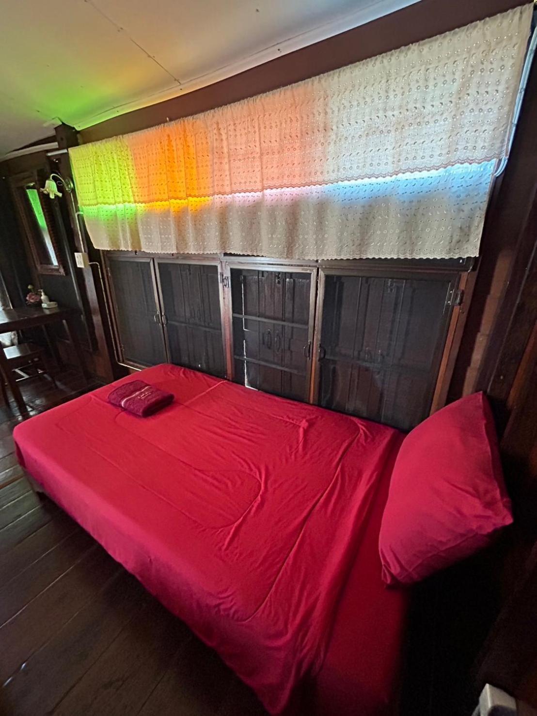 Baan Are Gong Riverside Homestay Phra Nakhon Si Ayutthaya Ngoại thất bức ảnh